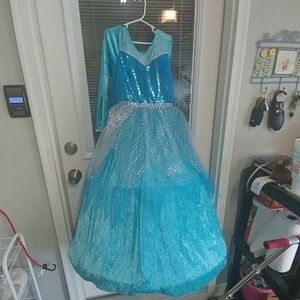 Elsa gown